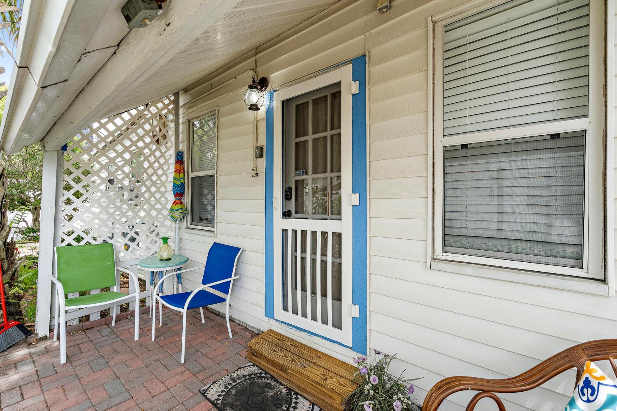 Little Pineapple Cottage セント・ピーターズバーグ エクステリア 写真